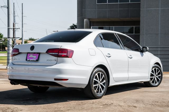 Used 2017 Volkswagen Jetta SE image 10