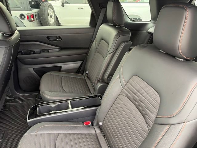Used 2025 Nissan Pathfinder Rock Creek AWD/4WD image 26