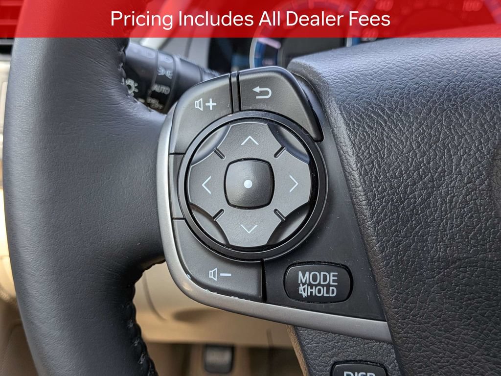 Used 2014 Toyota Camry XLE w/ Moonroof Package FWD image 26