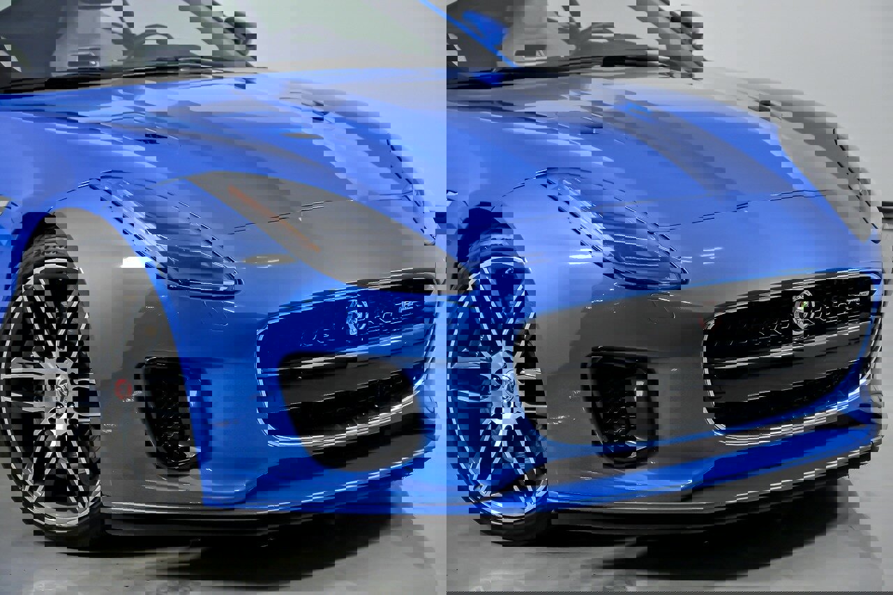 Used 2018 Jaguar F-TYPE R-Dynamic image 3