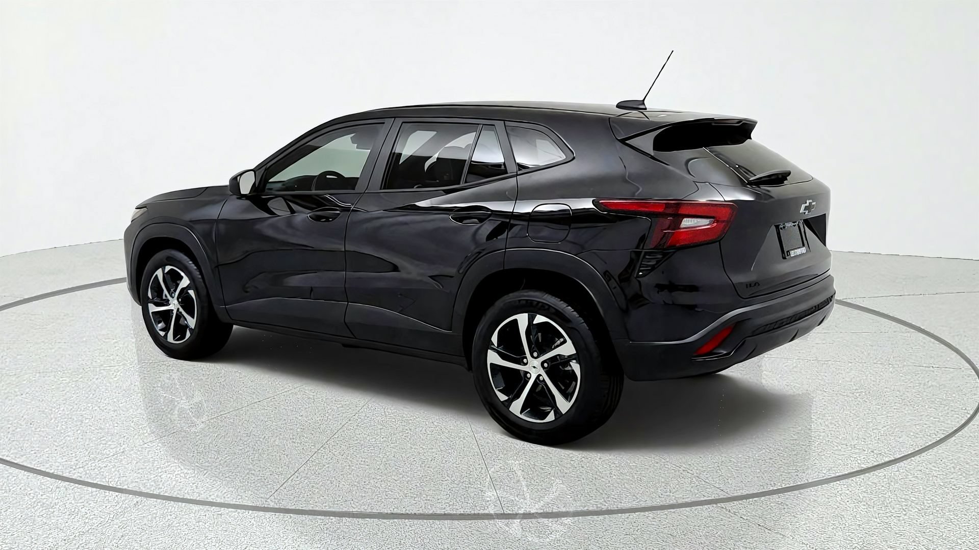 Used 2025 Chevrolet Trax RS FWD image 3