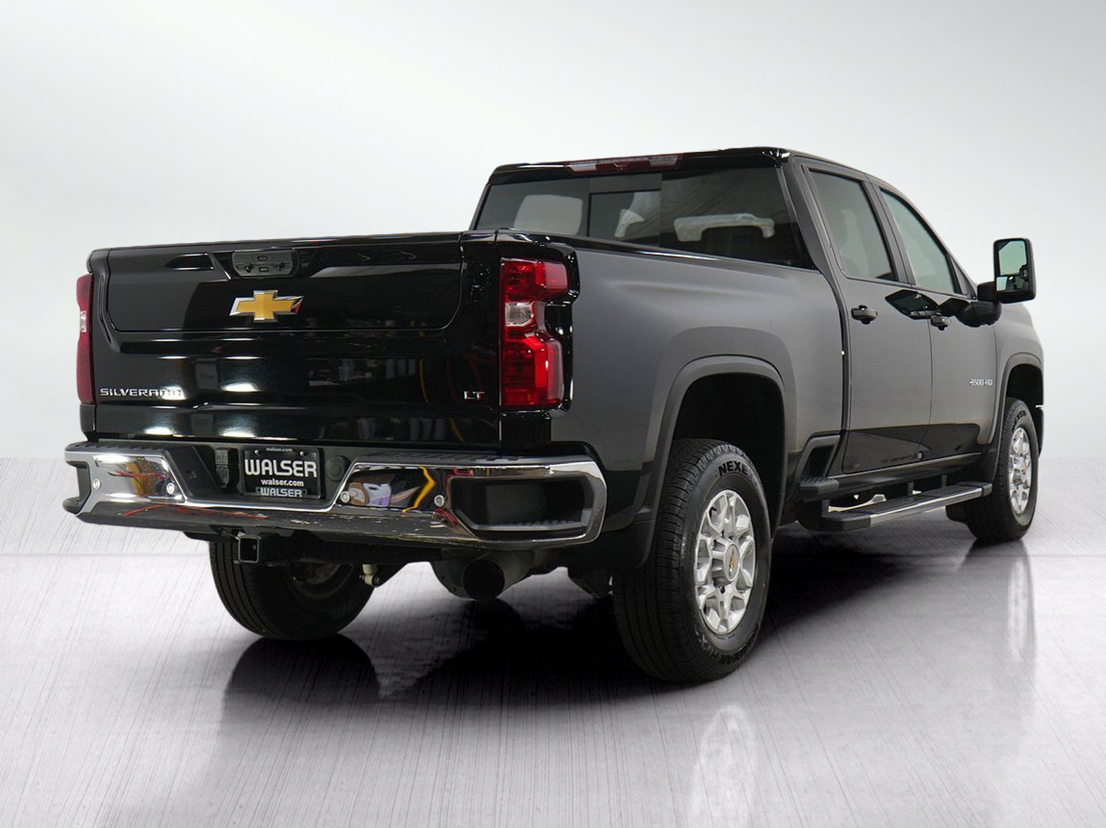Used 2024 Chevrolet Silverado 3500 LT w/ Safety Package AWD/4WD image 5