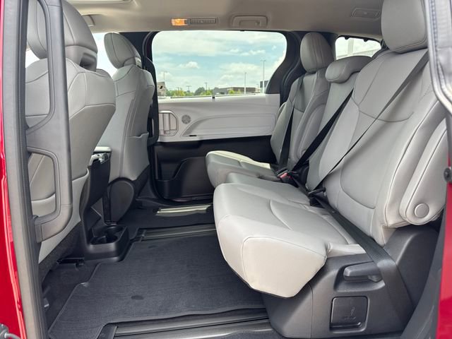 New 2026 Toyota Sienna XLE FWD image 13