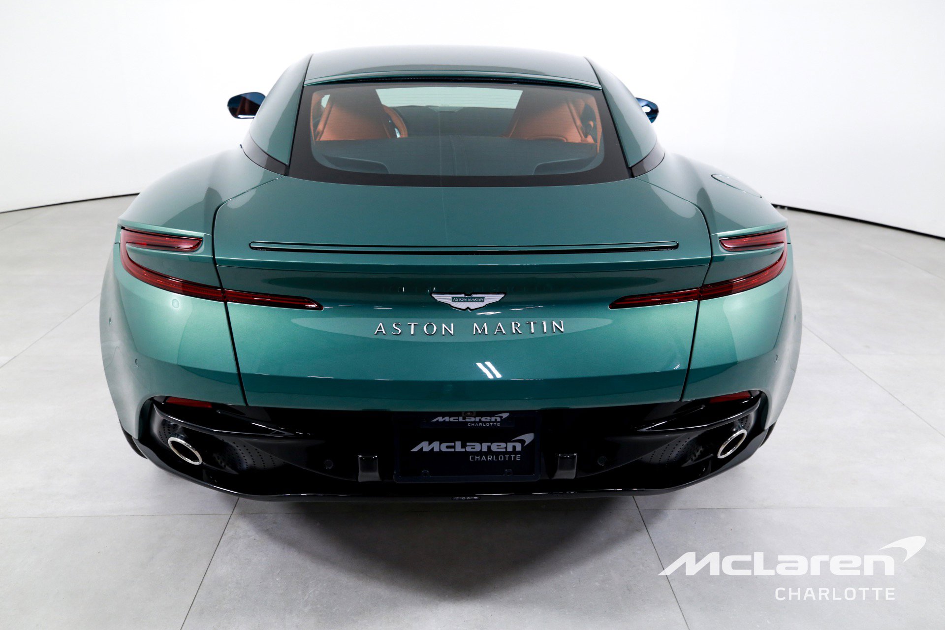 Used 2024 Aston Martin DB12 V8 image 7