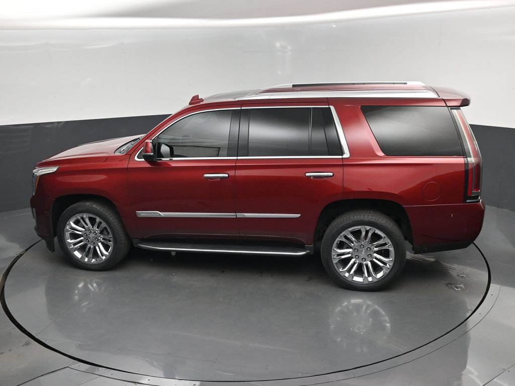 Used 2019 Cadillac Escalade Luxury w/ LPO, Radiant Package AWD/4WD image 14