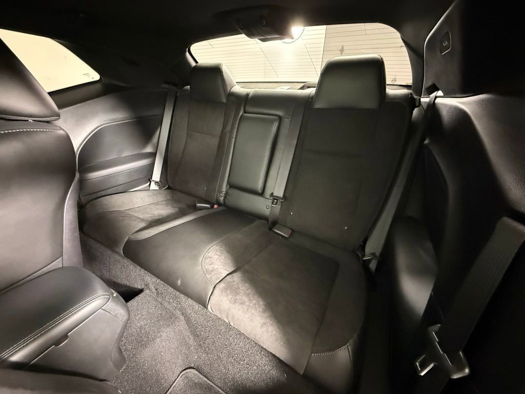 Used 2022 Dodge Challenger R/T w/ Plus Package image 13
