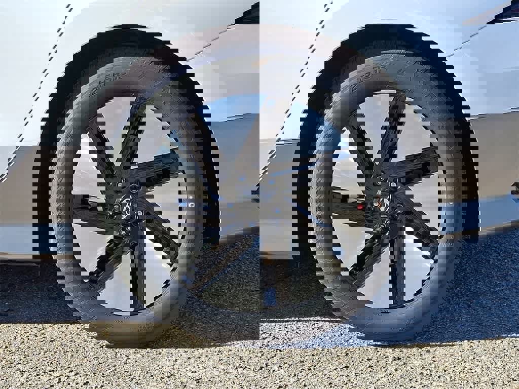 New 2025 Hyundai Ioniq 6 SE image 7