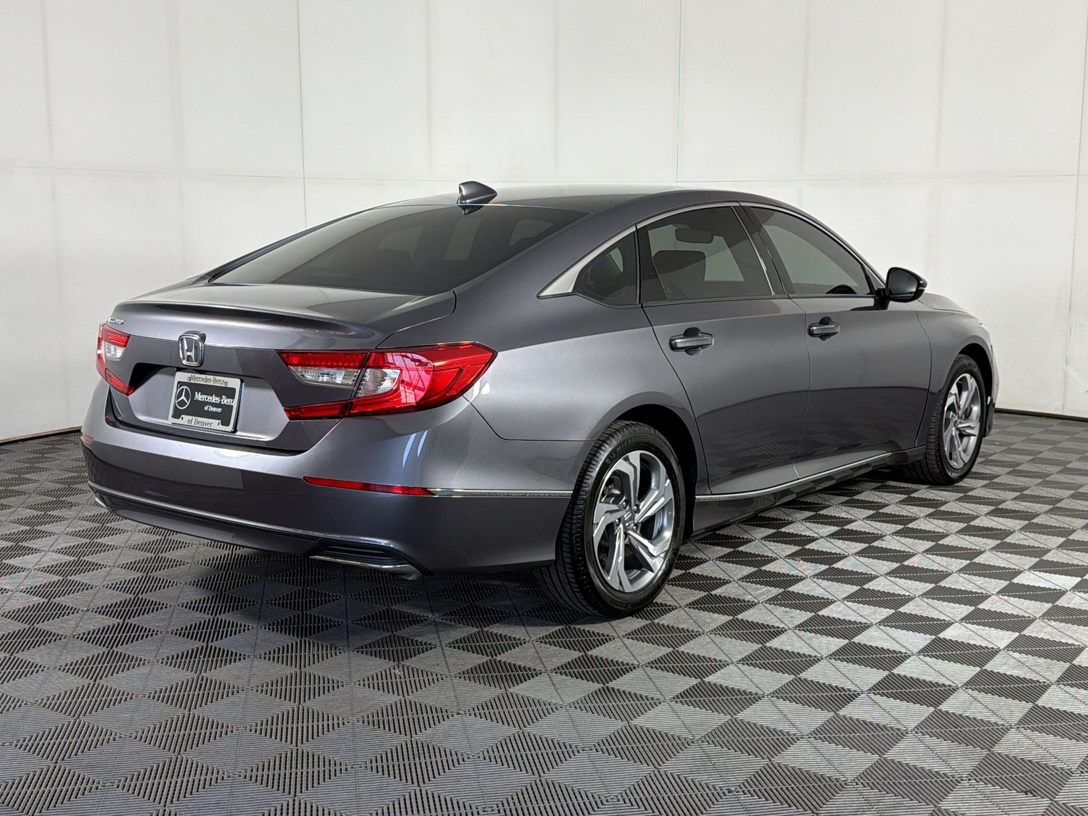 Used 2018 Honda Accord EX-L image 9