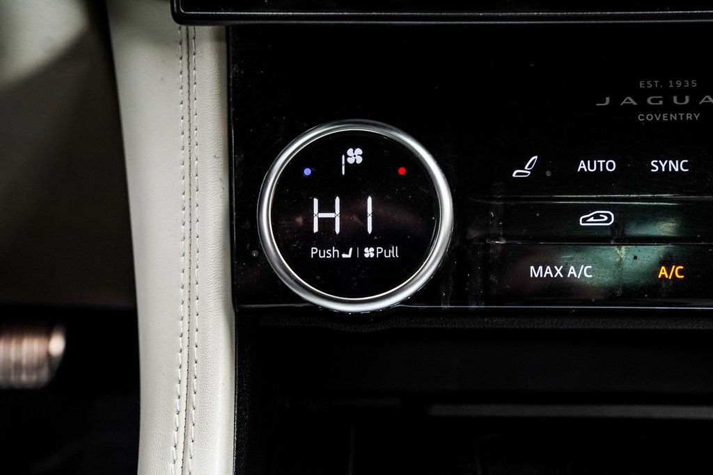 Used 2021 Jaguar F-PACE SVR image 23