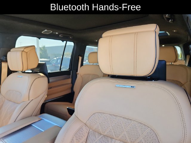 Used 2022 Jeep Grand Wagoneer Series III AWD/4WD image 23