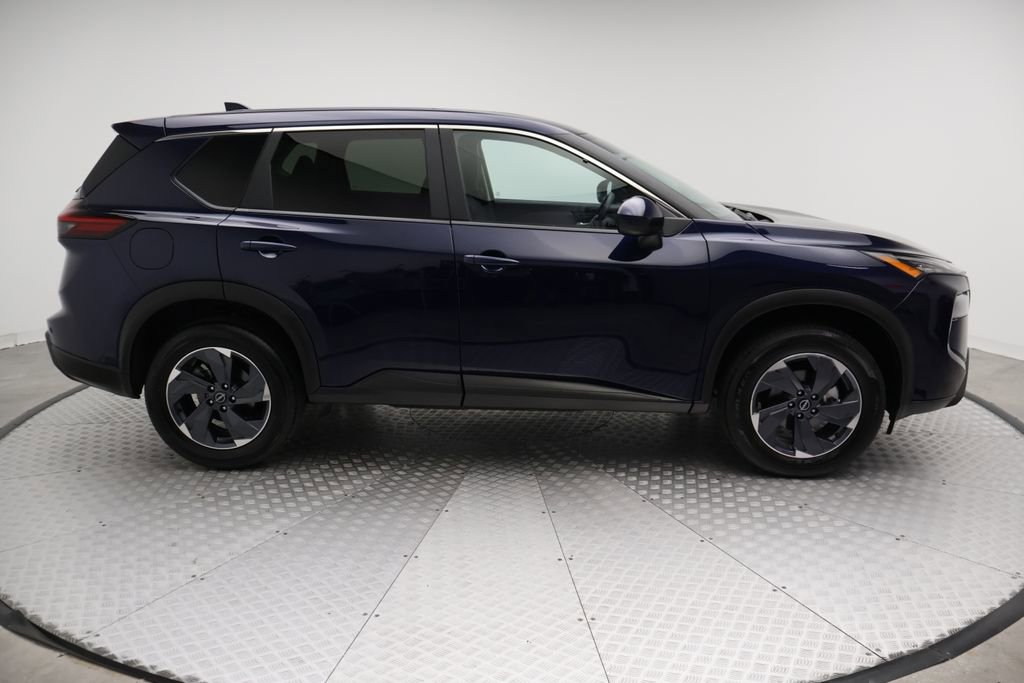 Used 2026 Nissan Rogue SV FWD image 7