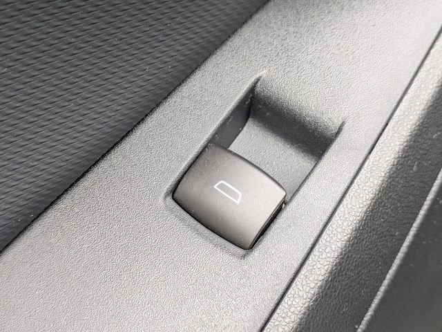 New 2026 Chevrolet Equinox LT image 23