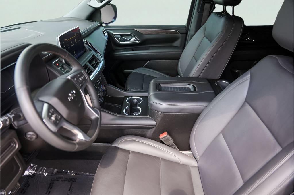 Used 2023 Chevrolet Tahoe Z71 w/ Luxury Package AWD/4WD image 12