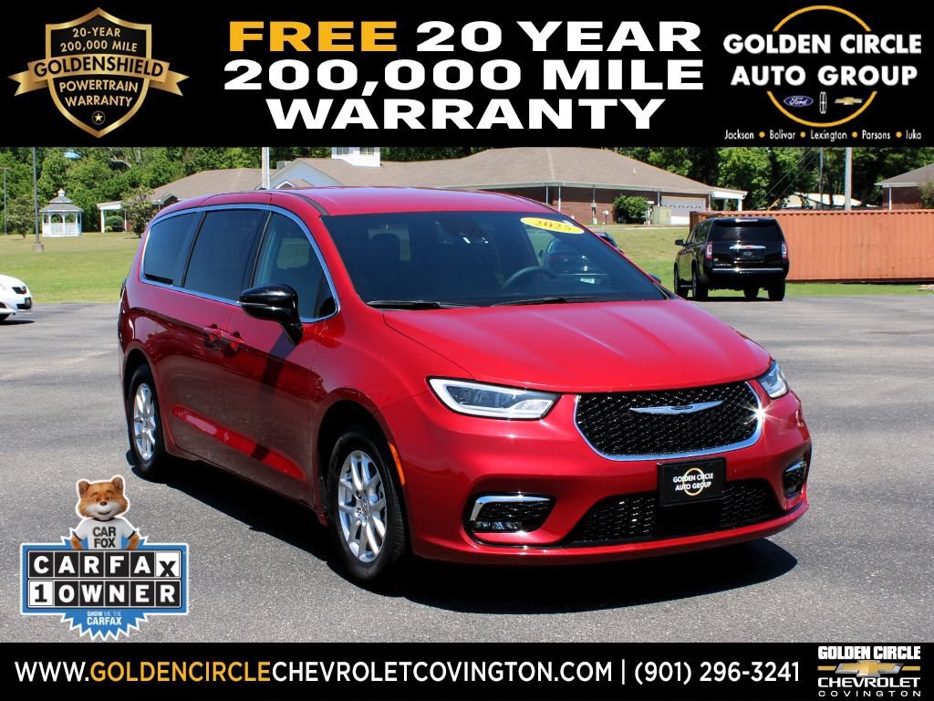 Used 2025 Chrysler Pacifica Select FWD image 1