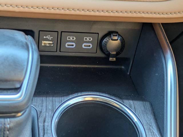 Certified 2025 Toyota Highlander Platinum AWD/4WD image 18