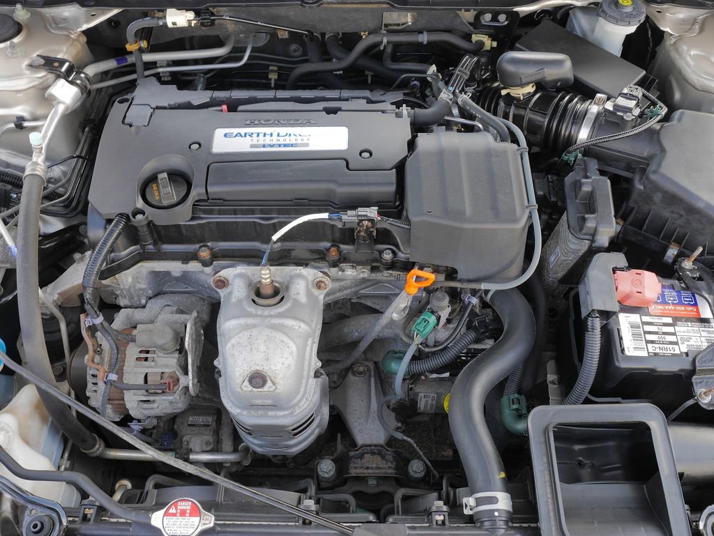 Used 2015 Honda Accord LX image 30