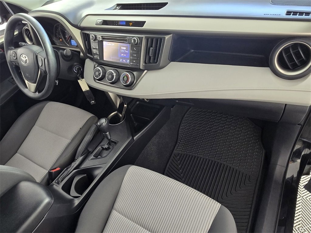 Used 2013 Toyota RAV4 LE image 16