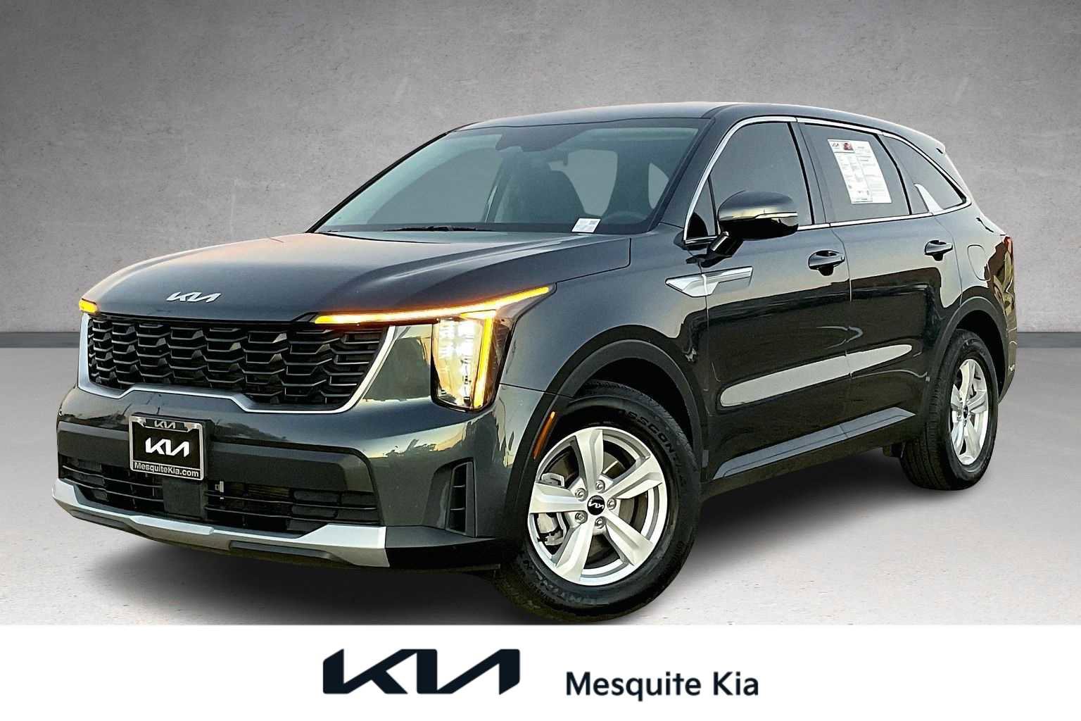 Certified 2024 Kia Sorento LX image 1