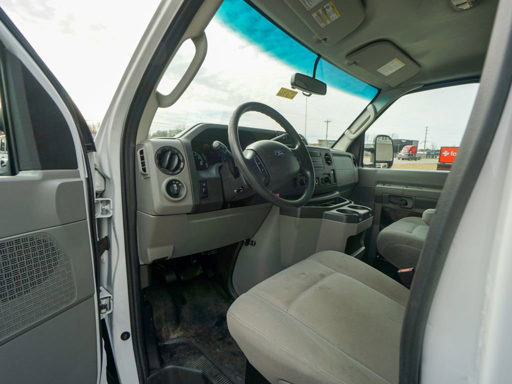 Used 2019 Ford E-350 and Econoline 350 Super Duty w/ Power Windows & Locks Group image 12