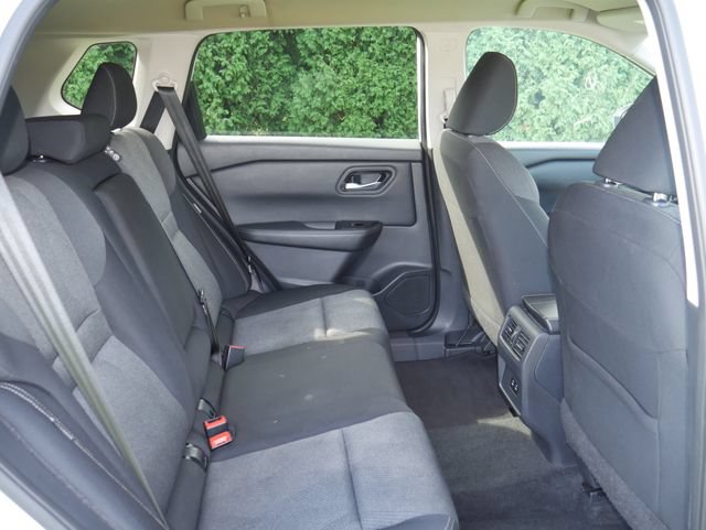 Used 2024 Nissan Rogue SV FWD image 22