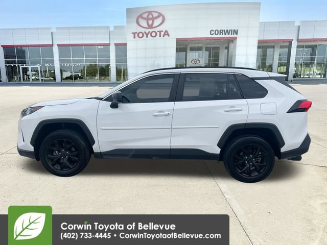 Used 2021 Toyota RAV4 LE FWD image 2