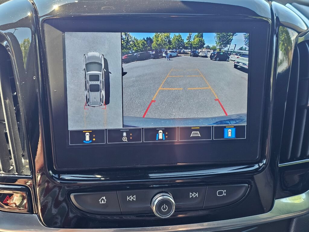 Used 2023 Chevrolet Traverse RS AWD/4WD image 16