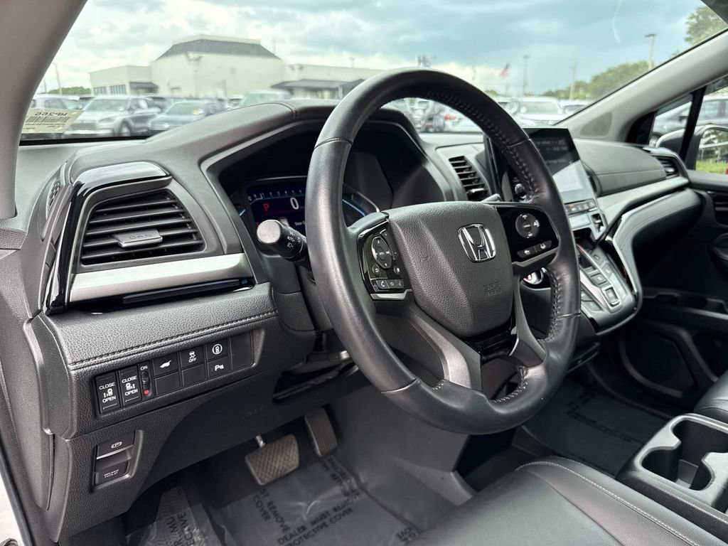 Used 2023 Honda Odyssey Touring image 23