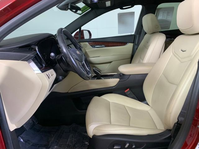 Used 2019 Cadillac XT5 Premium Luxury AWD/4WD image 14