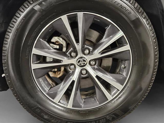 Used 2021 Toyota Highlander XLE image 23