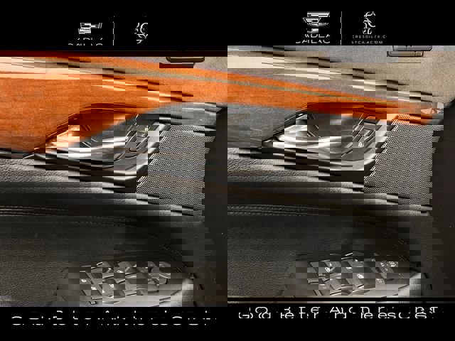 Used 2020 Cadillac Escalade Premium Luxury RWD image 20