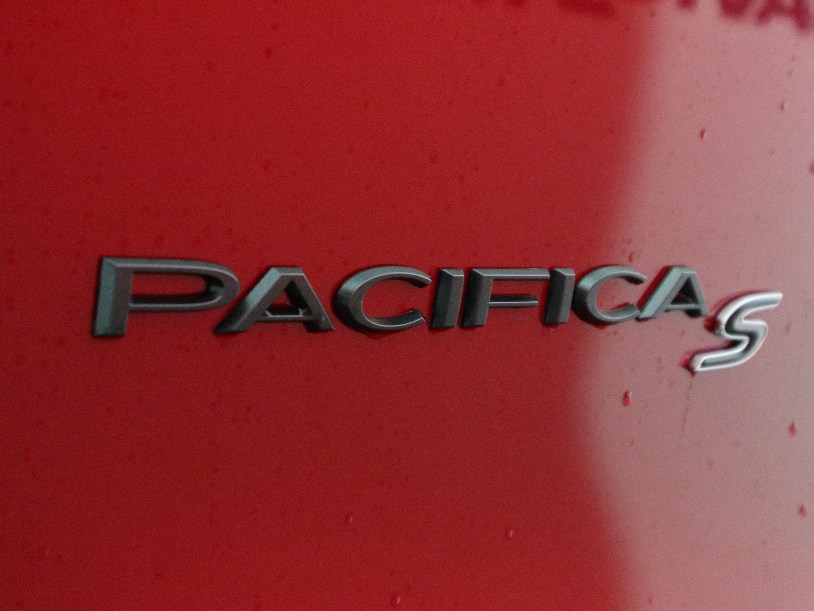 New 2027 Chrysler Pacifica Limited FWD image 38