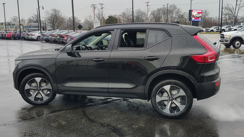 New 2026 Volvo XC40 B5 Core w/ Climate Package image 5