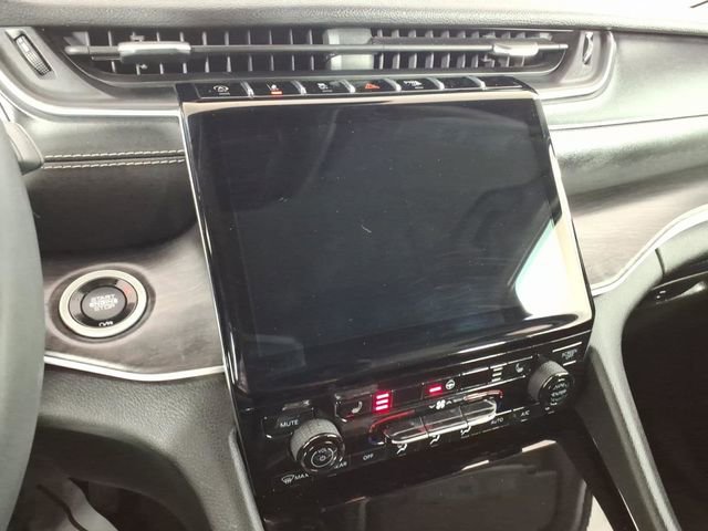 Used 2021 Jeep Grand Cherokee L Limited image 21