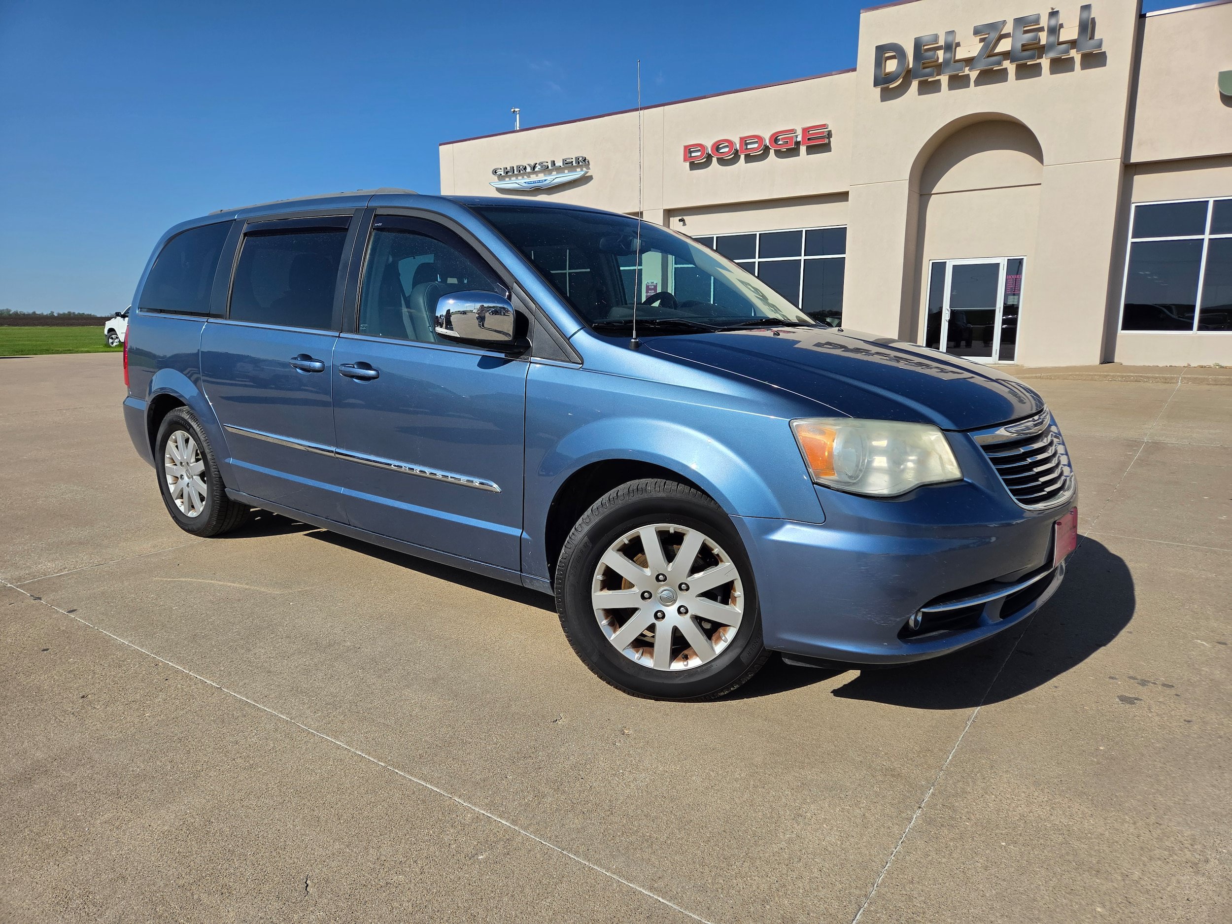 Used 2011 Chrysler Town & Country Touring-L w/ Driver Convenience Group