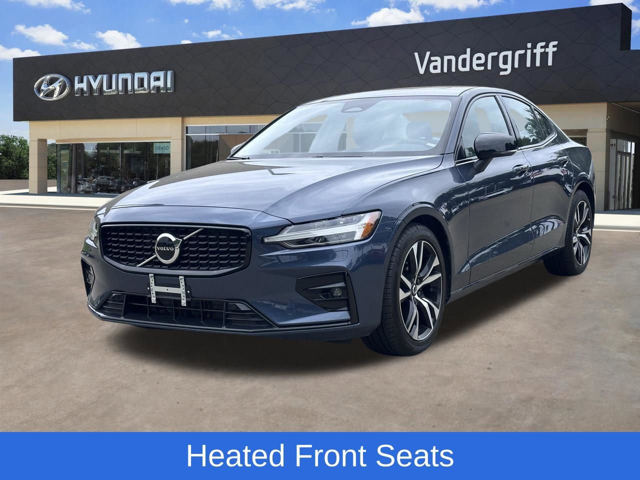 Used 2025 Volvo S60 B5 Core FWD image 4