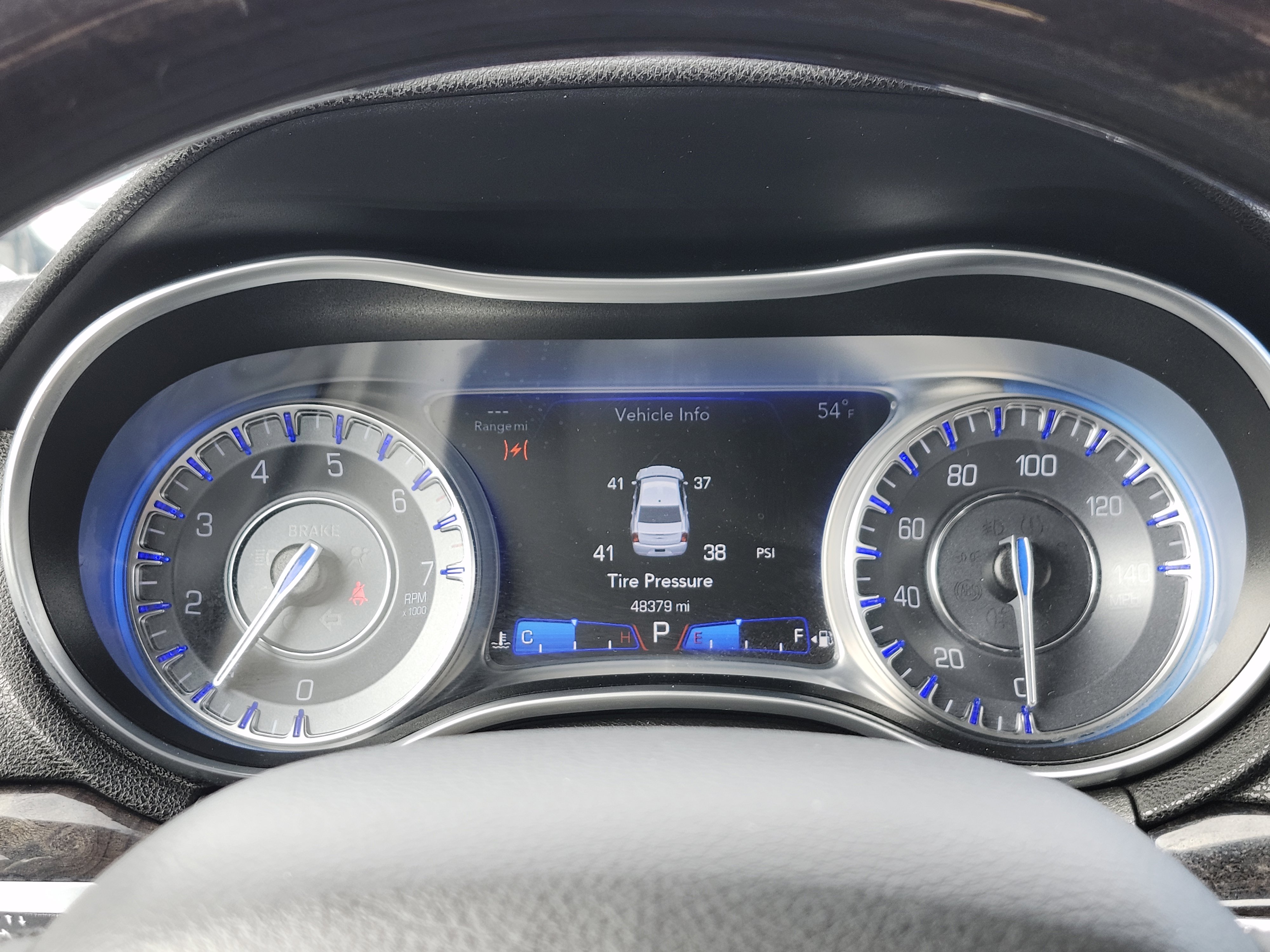 Used 2018 Chrysler 300 Limited image 21