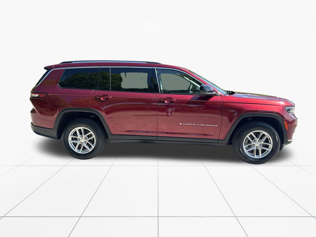 Used 2022 Jeep Grand Cherokee L Laredo w/ Luxury Tech Group I RWD image 10