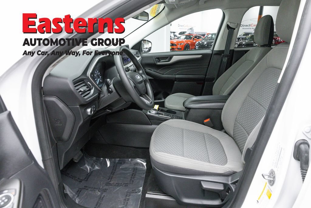 Used 2022 Ford Escape SE FWD image 13