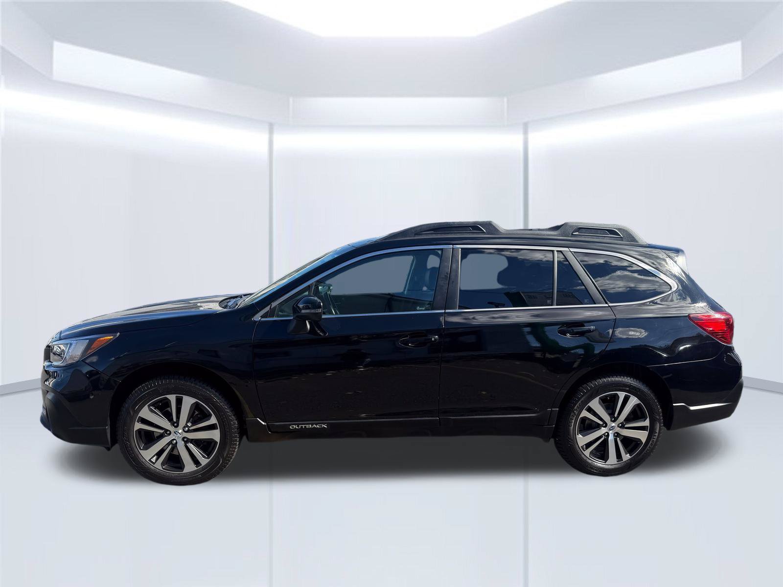 Used 2018 Subaru Outback 2.5i Limited AWD/4WD image 8