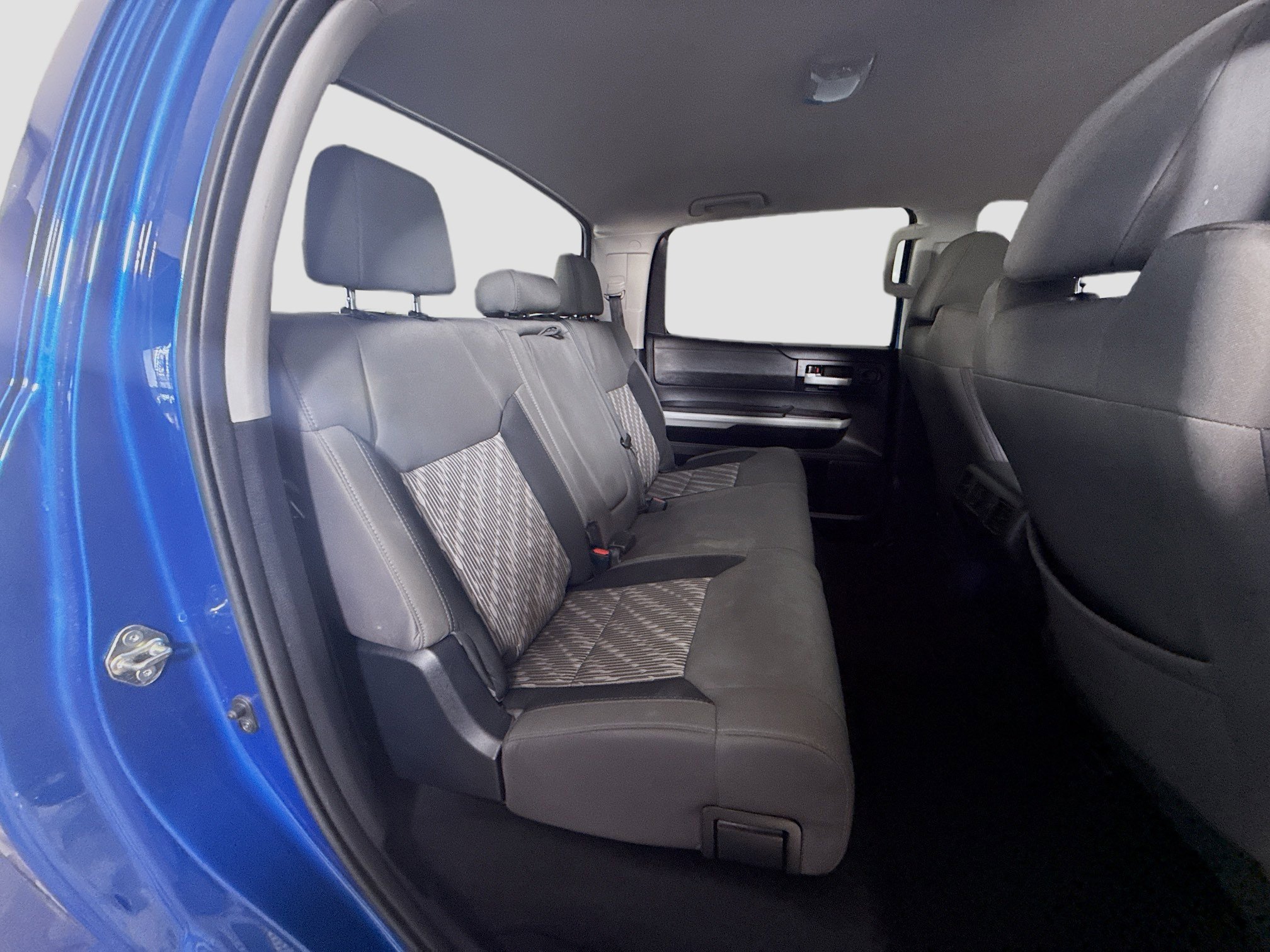 Used 2018 Toyota Tundra SR5 w/ SR5 Upgrade Package image 26