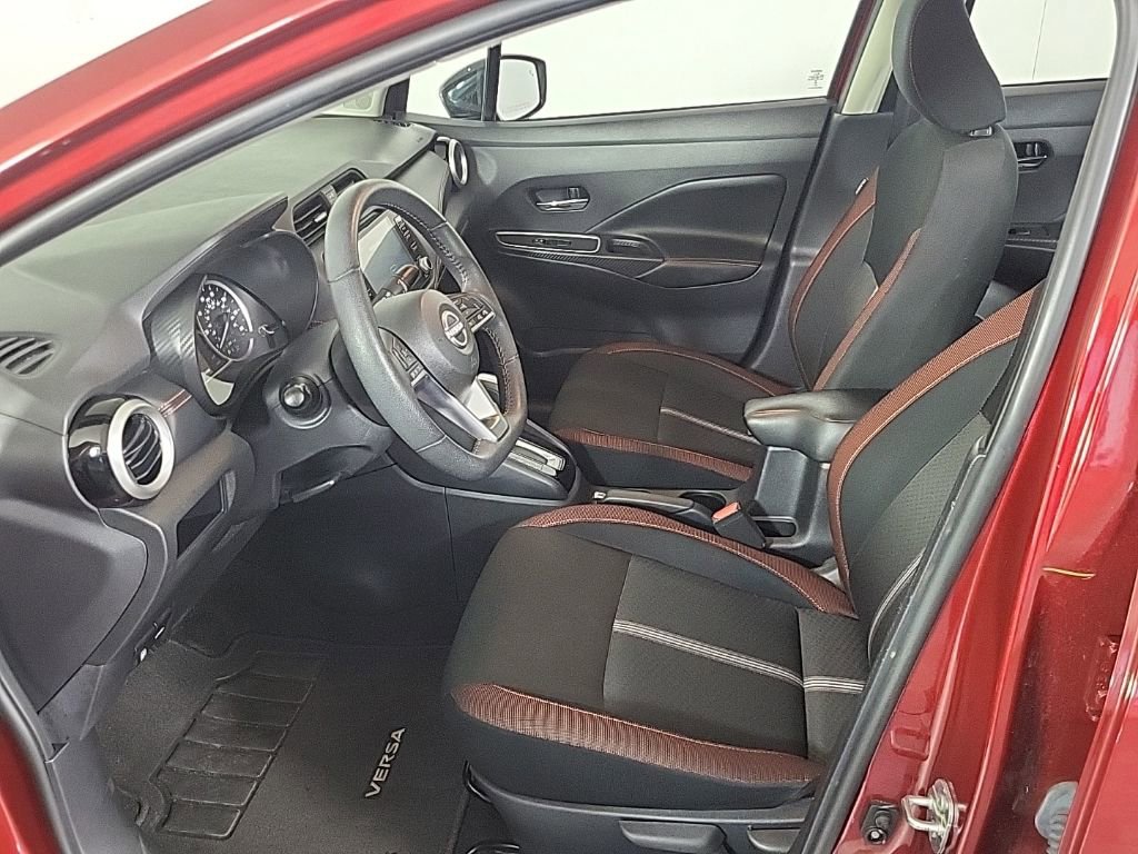 Used 2024 Nissan Versa SR image 11