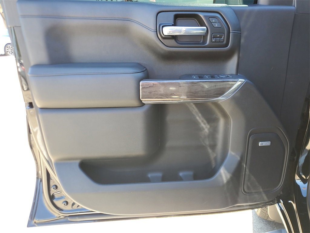 Used 2022 Chevrolet Silverado 1500 LTZ w/ Safety Package II image 17