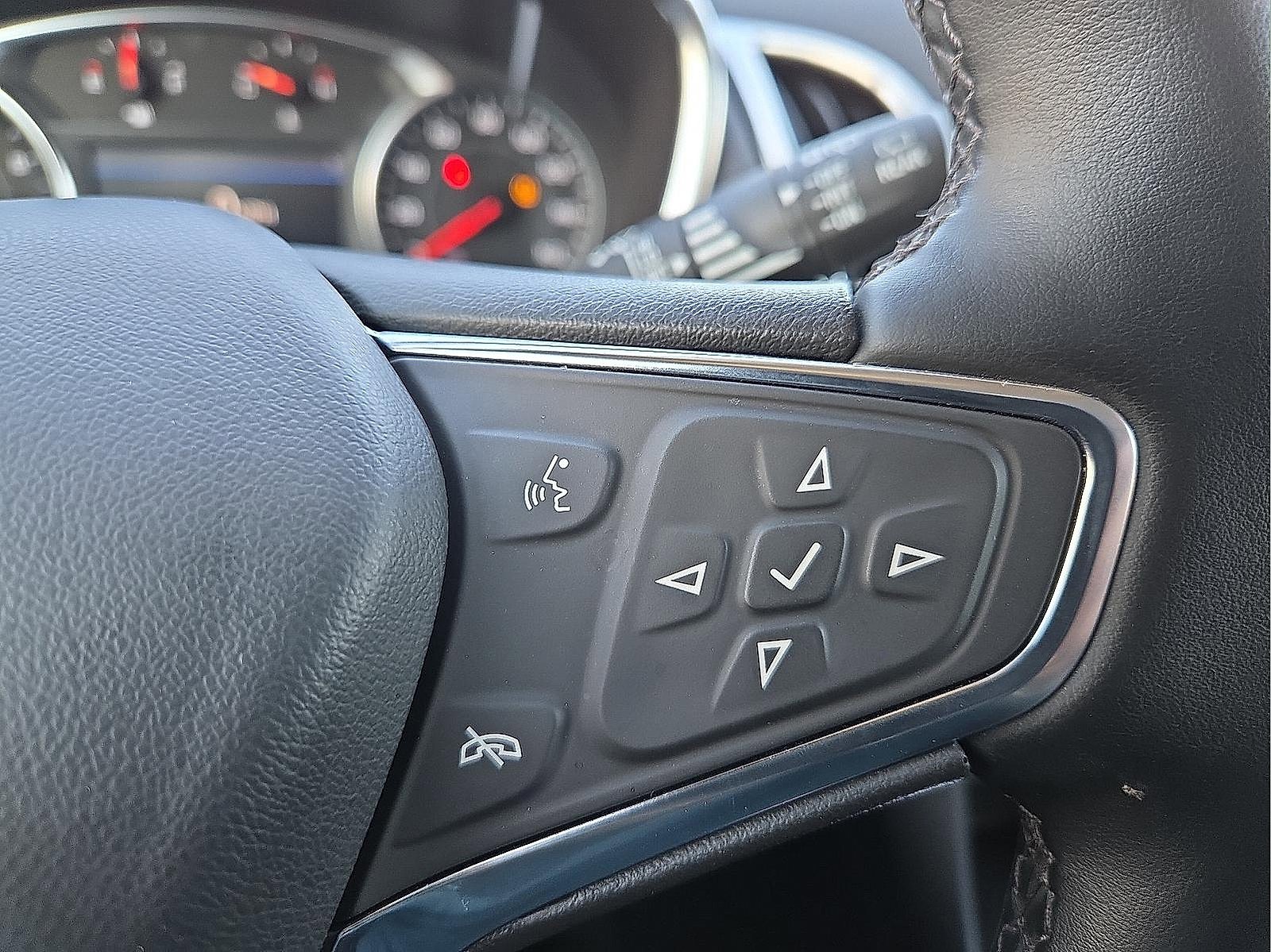 Used 2024 Chevrolet Equinox LT image 18