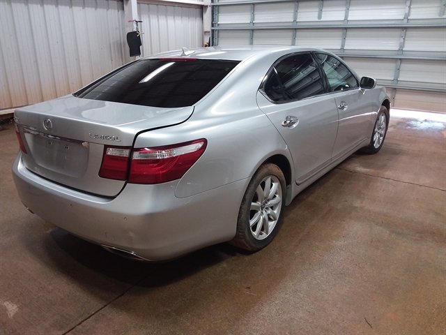 Used 2007 Lexus LS 460 L RWD image 2