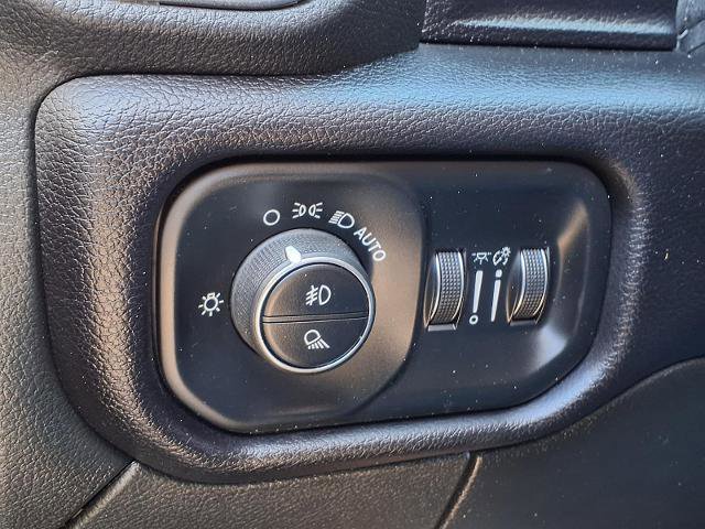 Used 2022 RAM 3500 Laramie AWD/4WD image 14