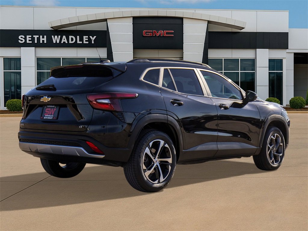 Used 2024 Chevrolet Trax LT w/ Driver Confidence Package image 7