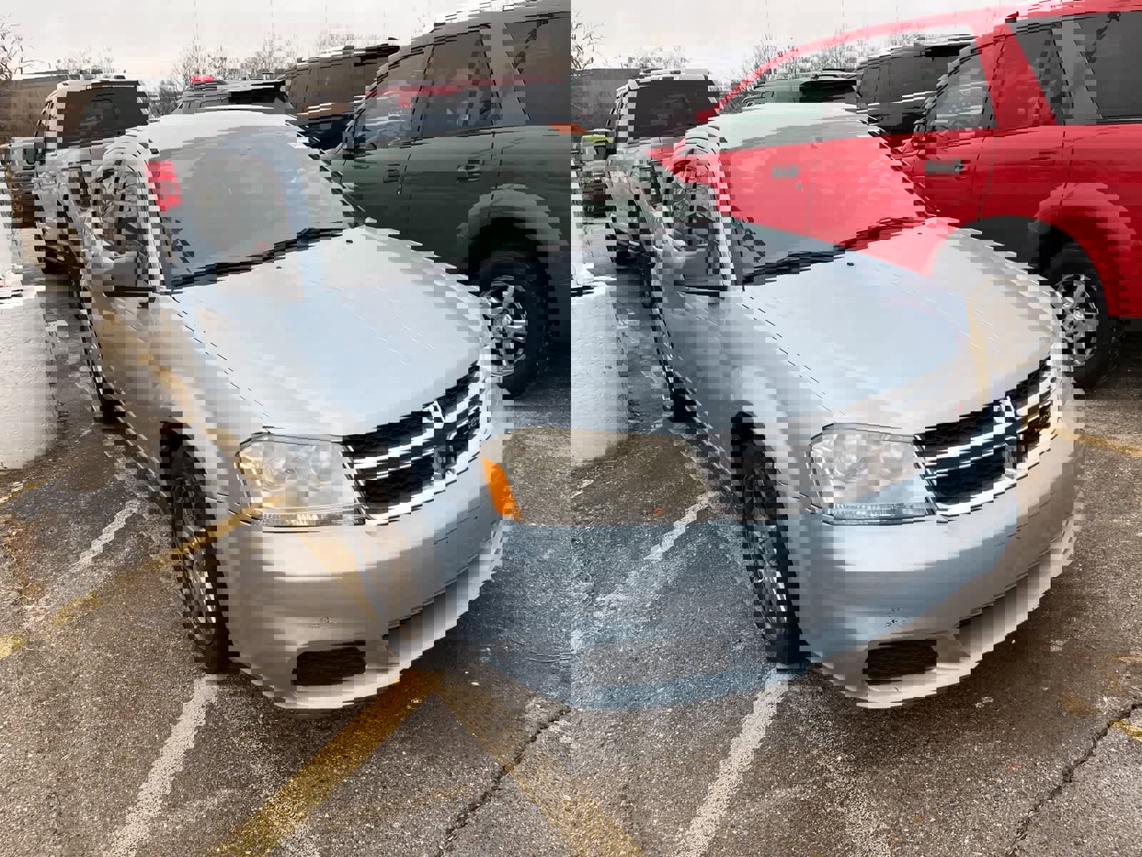 Used 2013 Dodge Avenger SE image 22