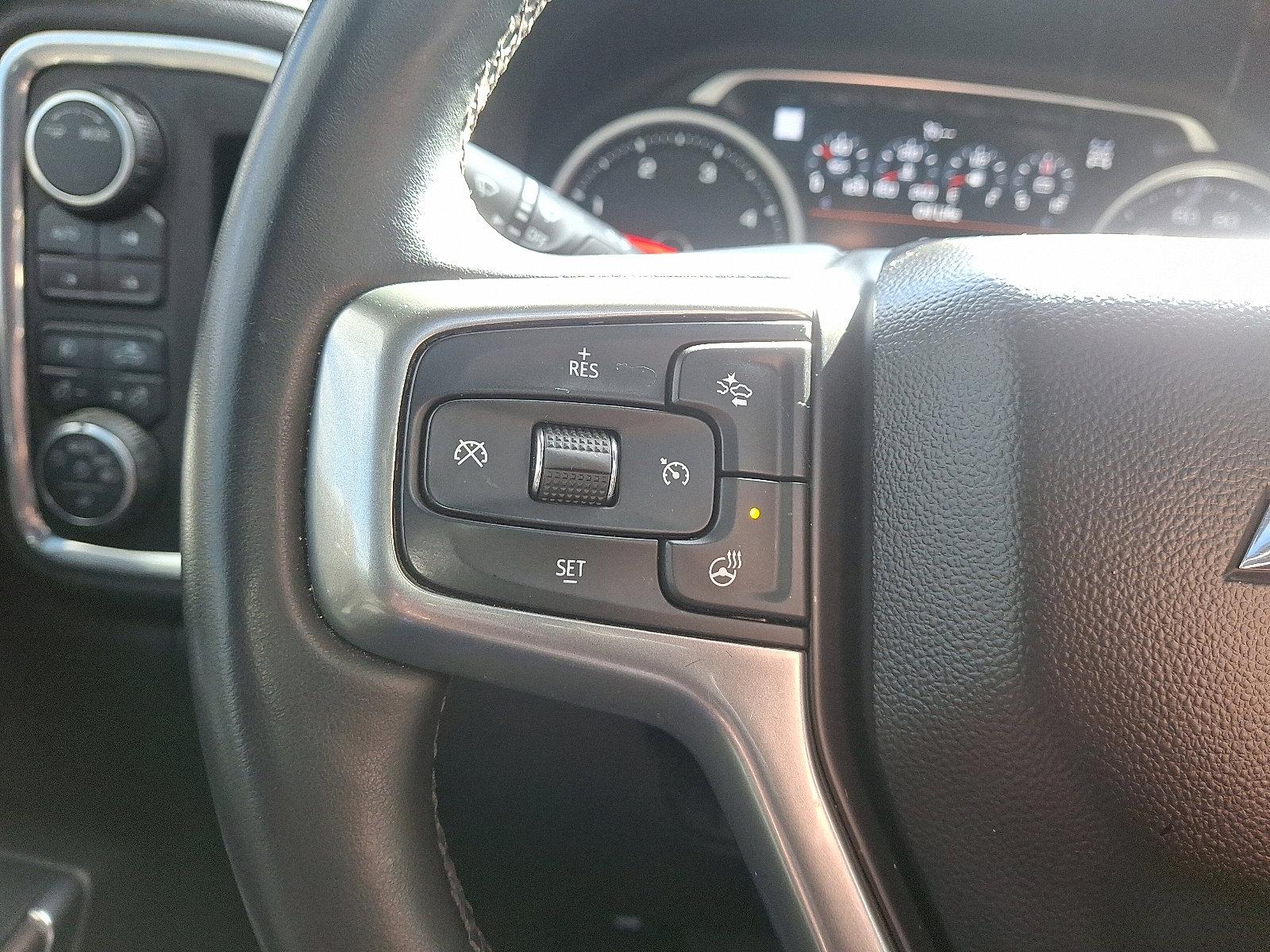 Certified 2023 Chevrolet Silverado 3500 LTZ w/ LTZ Plus Package image 22