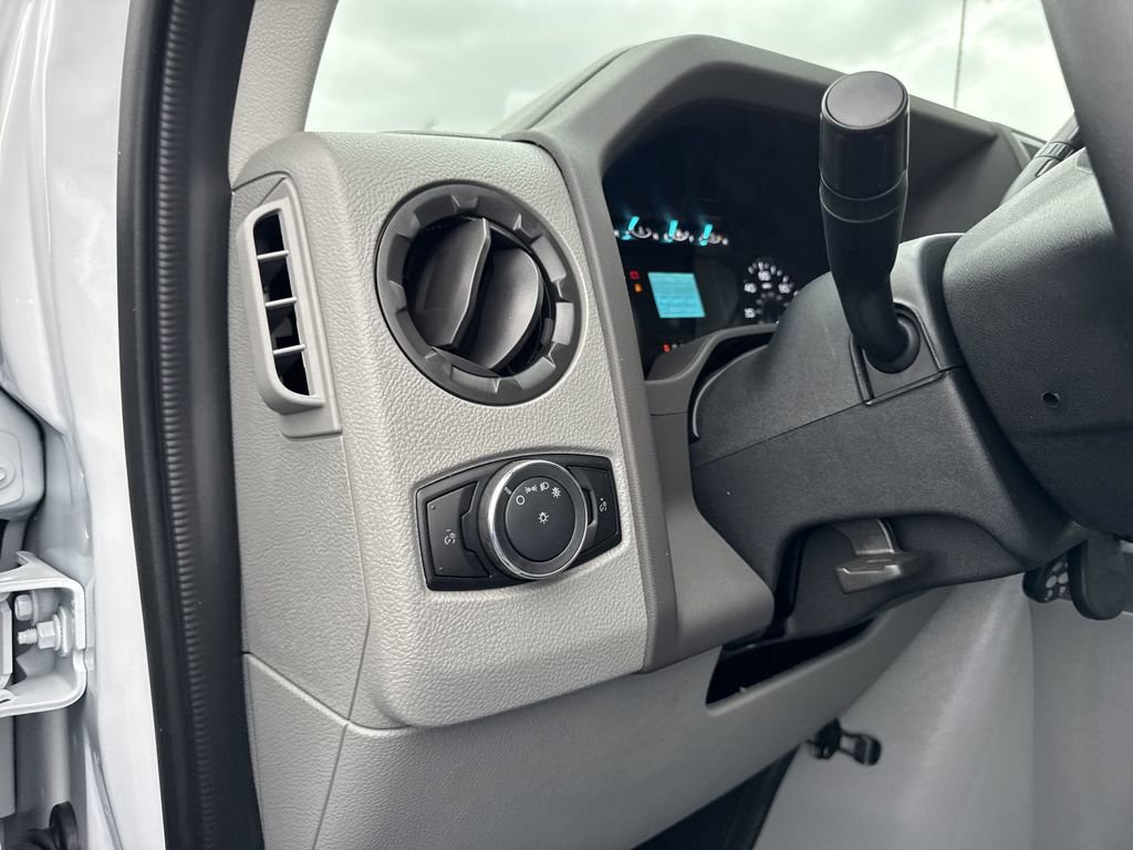 New 2026 Ford E-350 and Econoline 350 Super Duty w/ Power Equipment Group image 37