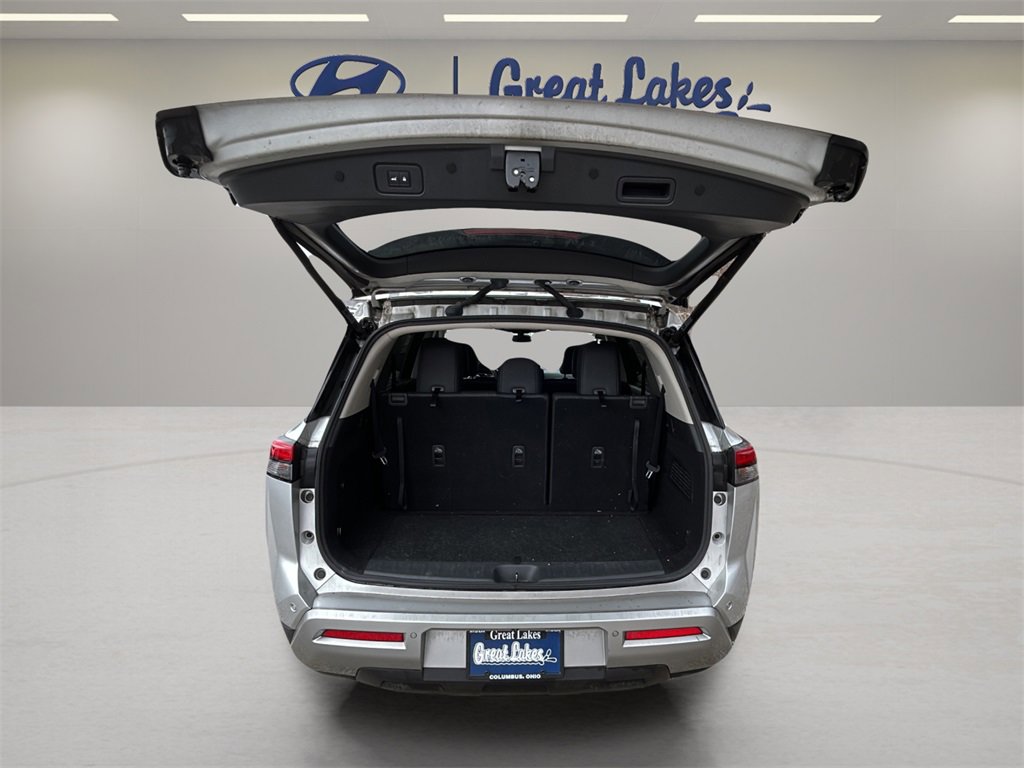 Used 2022 Nissan Pathfinder SL image 10